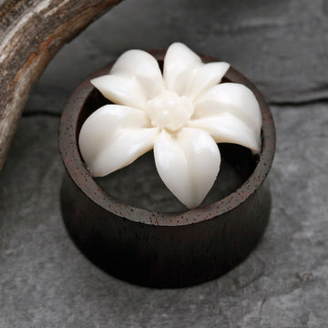 Detail View 1 of A Pair of Anemone Flower Organic Ear Gauge Tunnel Plug-Clear Gem/White